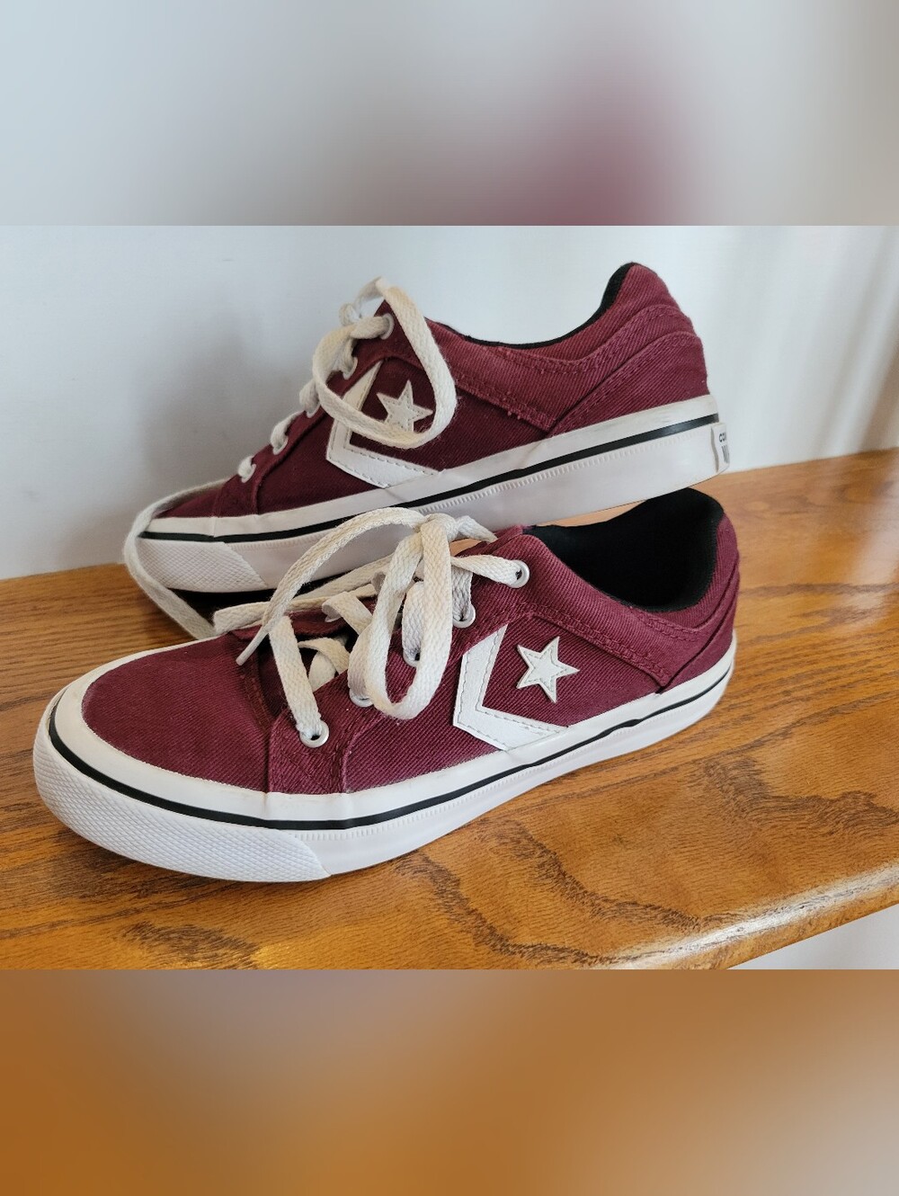Converse All Stars W Sz 6.5 Maroon Low Top Lace Up